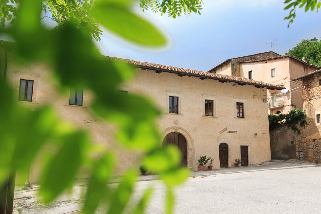 Hotel Casa Rosati Fontecchio Exterior foto