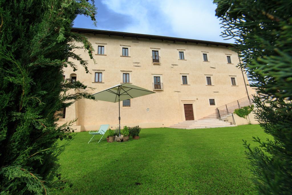 Hotel Casa Rosati Fontecchio Exterior foto